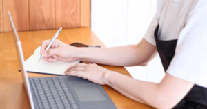 飲食店専門求人サイト「食べログ求人」で有料掲載サービスを開始、株式会社カカクコム